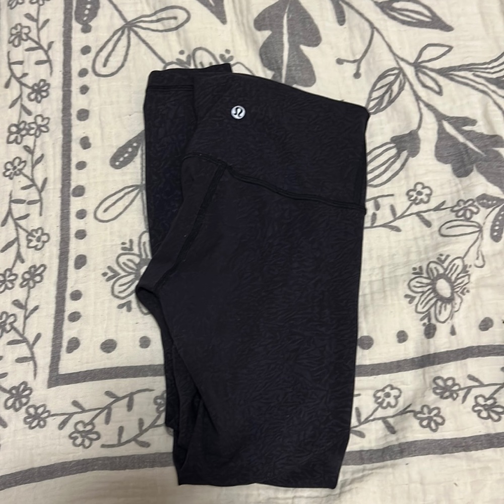 Size to align leggings